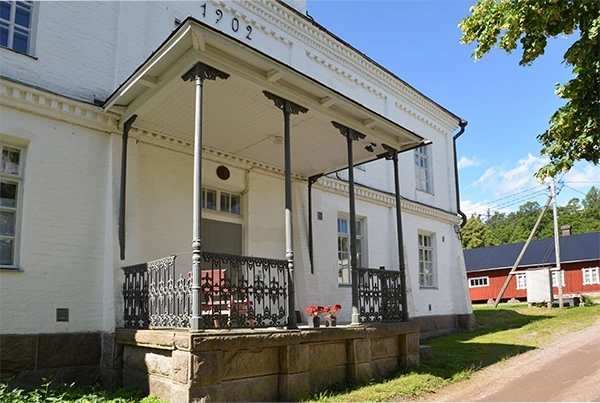 oitbackan kartano navetan sisaankaynti kirkkonummi